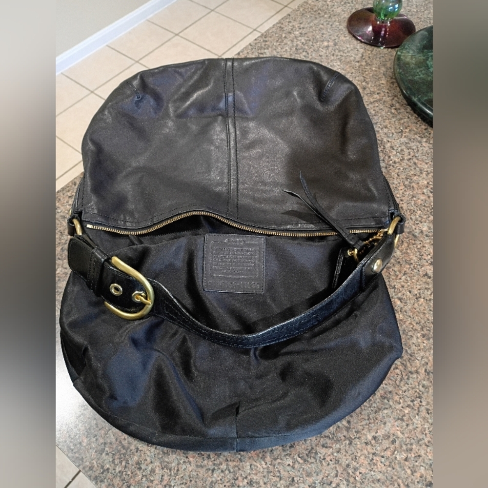Coach Soho Buckle Hobo Shoulder Bag - Picture 4 of 17